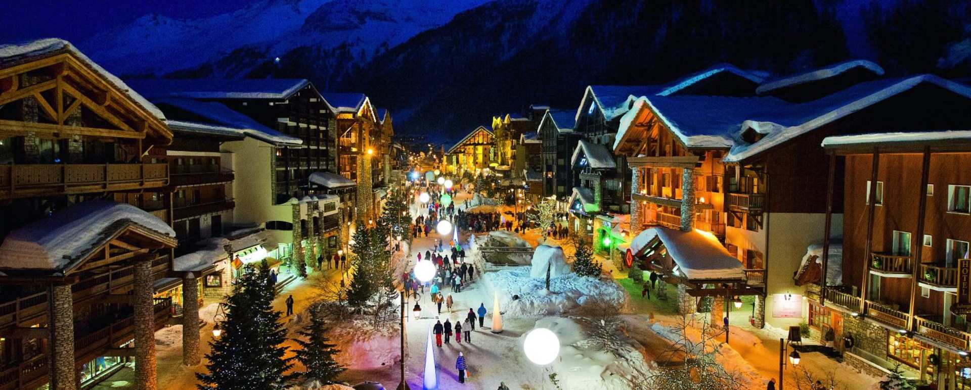 Val d'Isere by night - Avenue Lodge